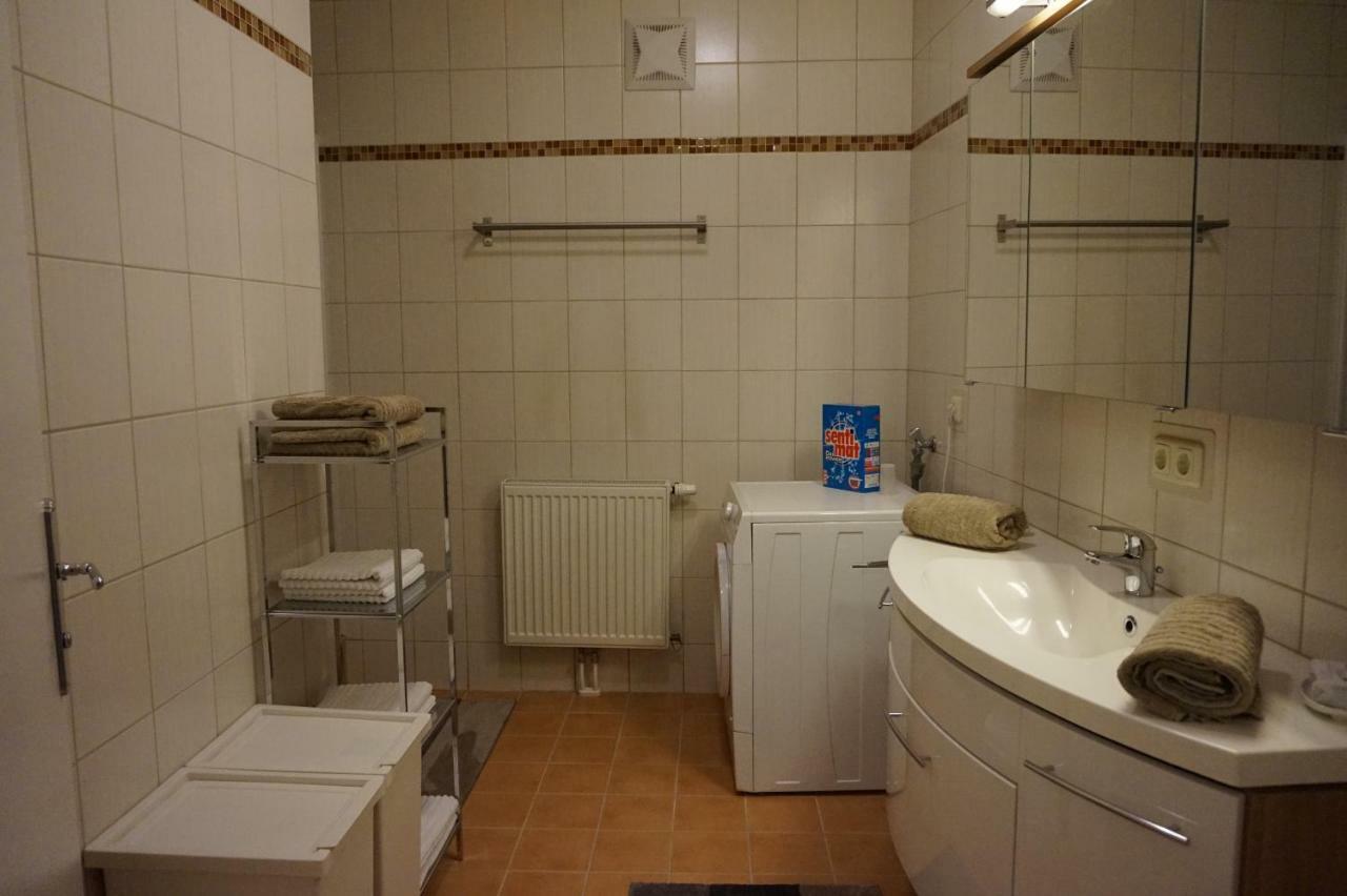 Gaestehaus Familie Loeffler - Ferienwohnung Am Stadtplatz In Litschau Buitenkant foto