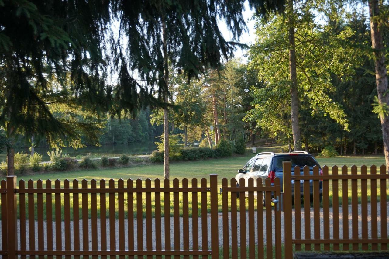 Gaestehaus Familie Loeffler - Ferienwohnung Am Stadtplatz In Litschau Buitenkant foto
